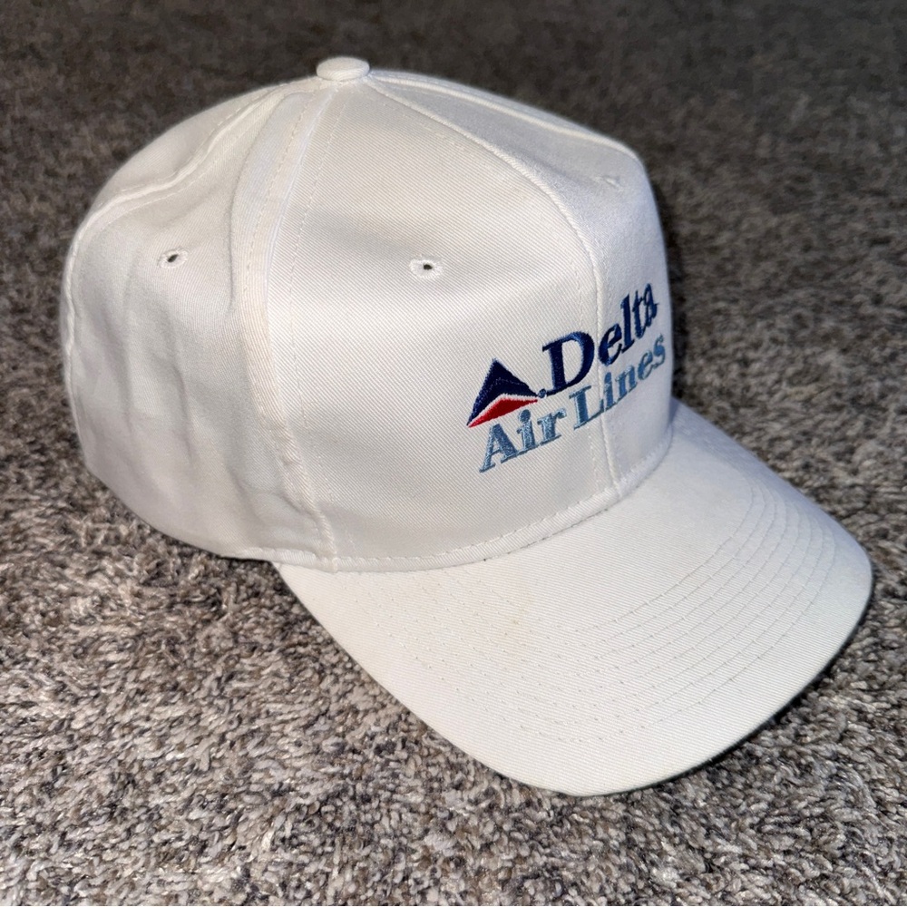Delta Airlines White Embroidered Logo Adjustable Promotional Baseball Cap Hat